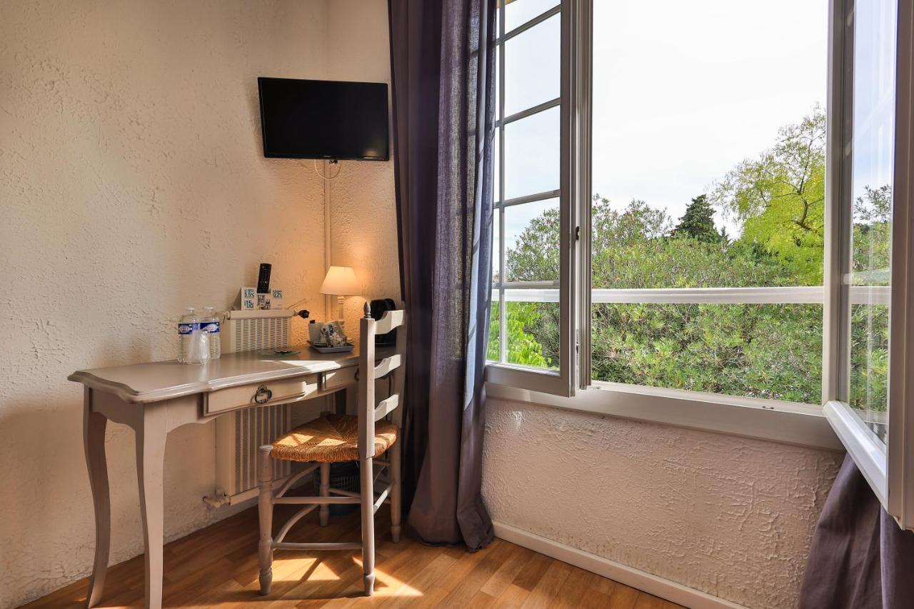 Logis Castel Mouisson 3*
