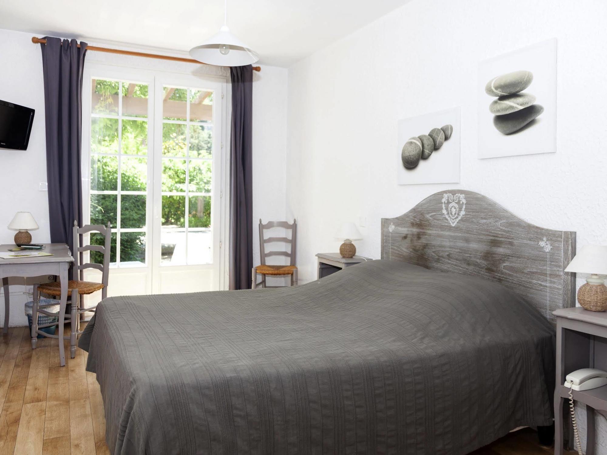 Logis Castel Mouisson Hotel Barbentane