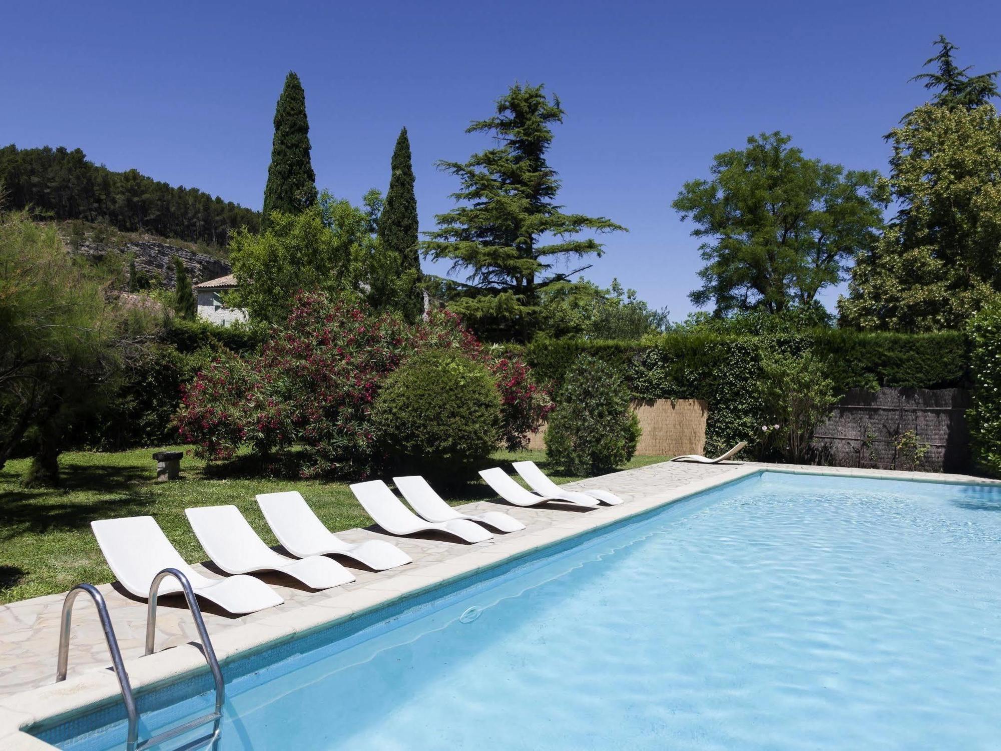 Hotel Logis Castel Mouisson Barbentane